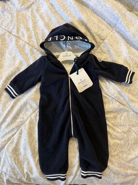 Brand New Moncler Navy blue fleece Hooded Baby One-Piece with Striped Trim